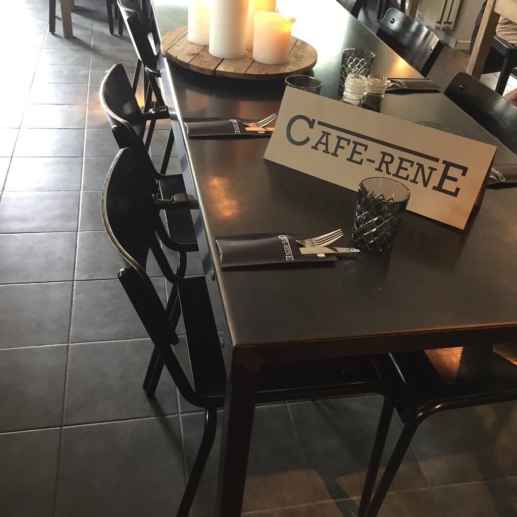 Café René