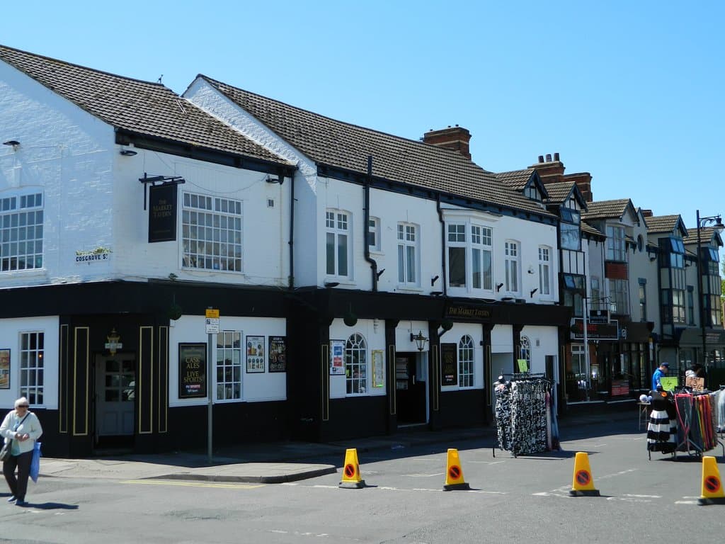 Frontage on to the Market Square