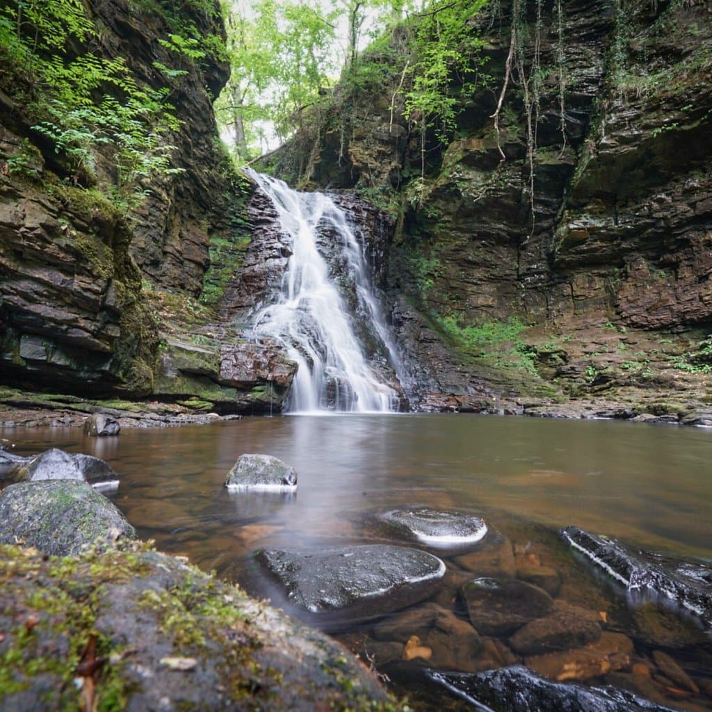 A lovely little walk with some fantastic waterfalls along the way.
