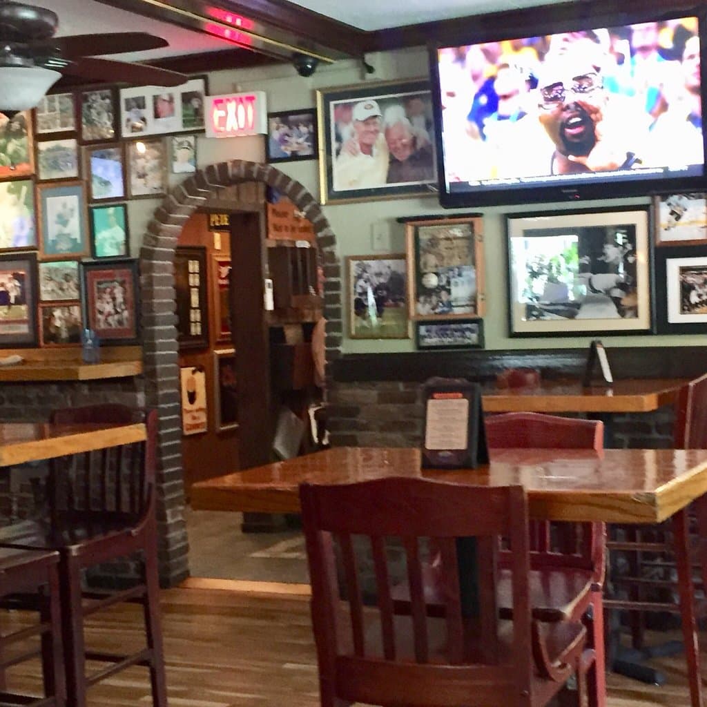 Delaney's Hole In the Wall