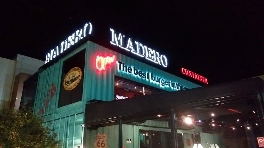 Madeiro Conteiner - Shopping Capim Dourado