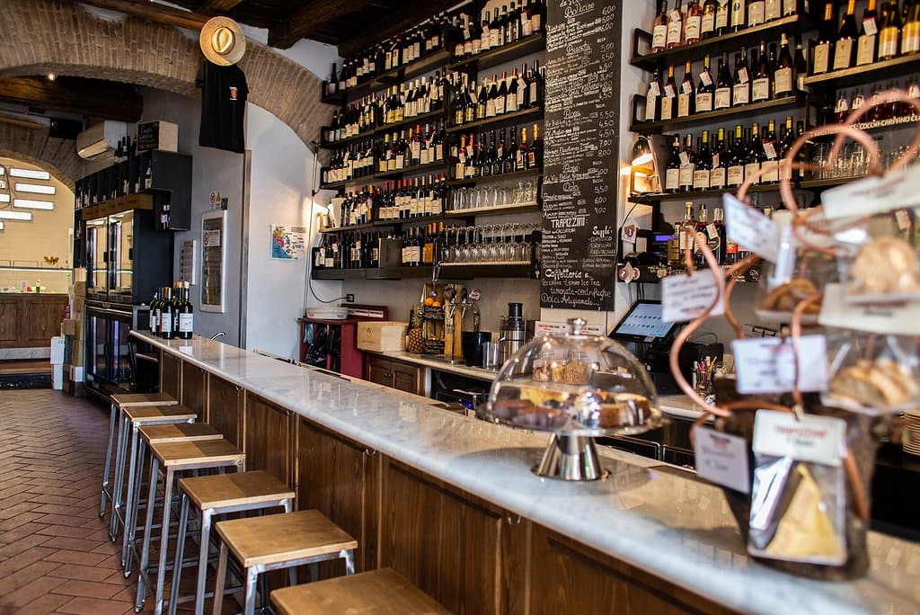 Tanti vini del Lazio, da ordinare al calice, in bottiglia o take away