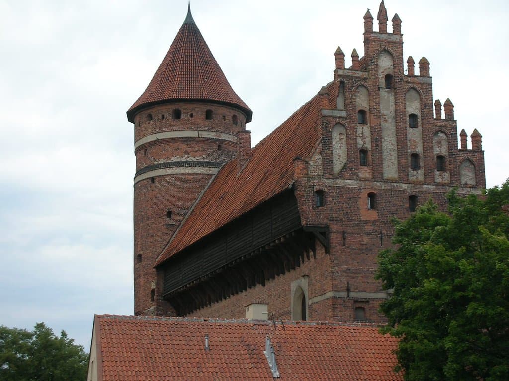 Zamek Olsztyński na starym mieście,ciekawe miejsce do zwiedzania.