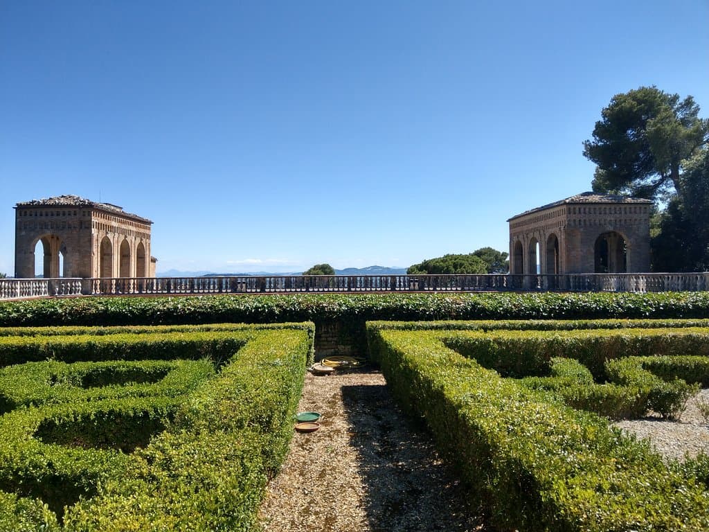 La vista dal giardino superiore