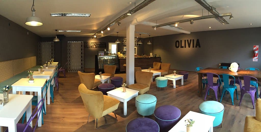 Olivia Coffee Shop, Salón. 