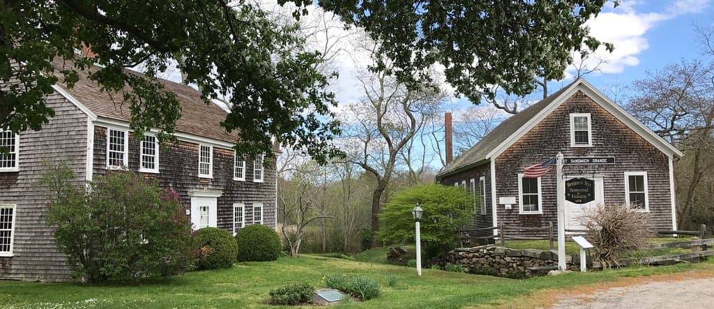 1678 Nye Homestead (left) ; Grange Hall (right)