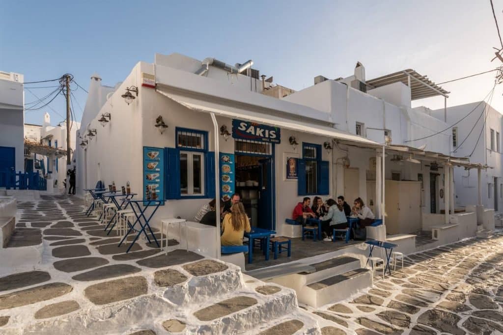 Sakis Grill House