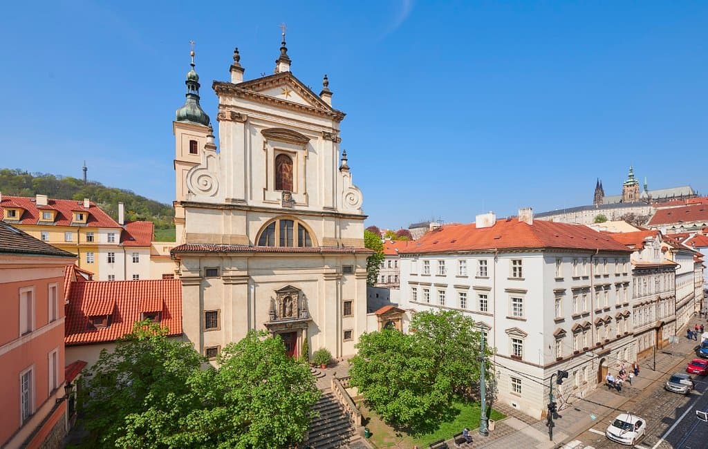 Exterior of the church of Our Lady Victorious (Infant jesus of Prague). Photo M. Špelda, 2018