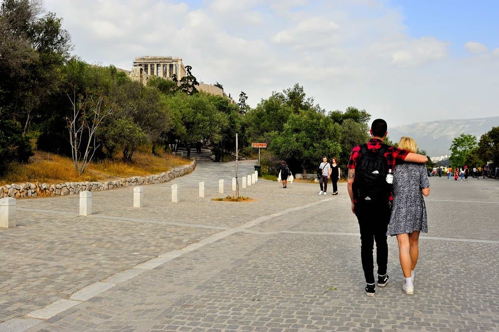 A stroll next to the Acropolis is the right way to start exploring Athens!