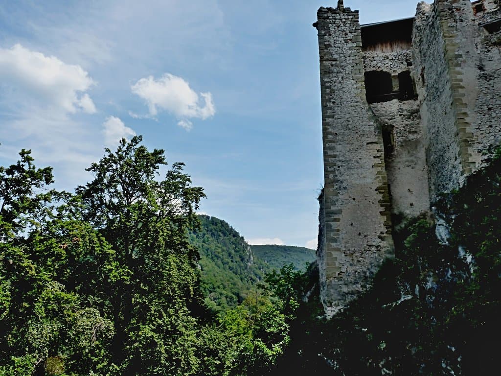 Hrad Uhrovec