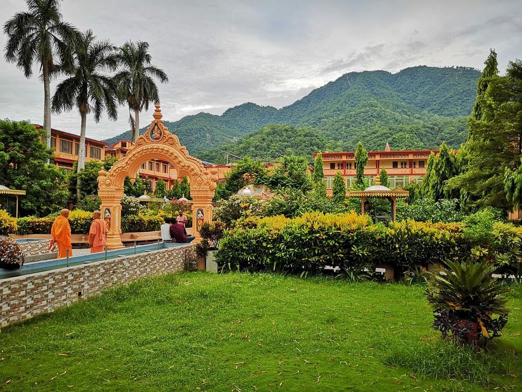 Parmarth Niketan Ghat Rishikesh