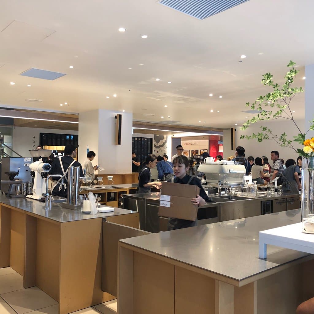 Blue Bottle Coffee - Shinjuku Cafe