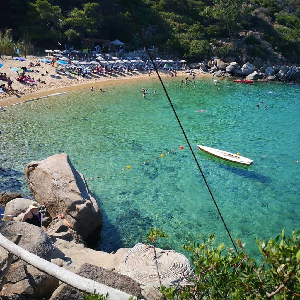 Acqua cristallina