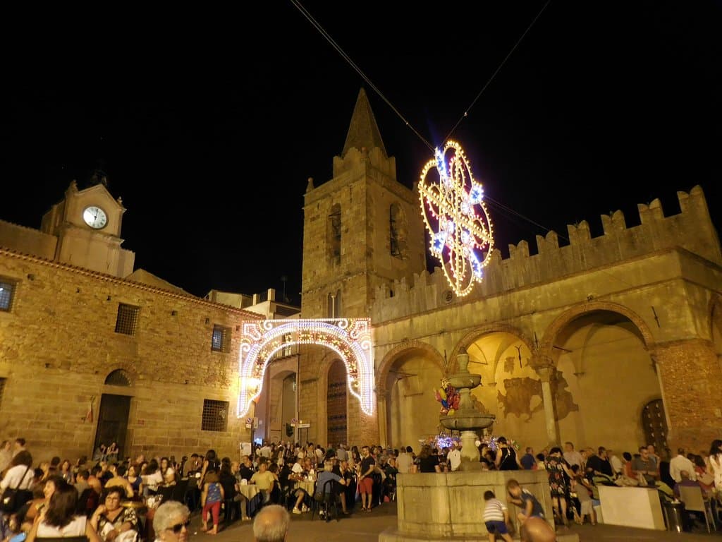 Torre dell'Orologio sur la gauche de l'image