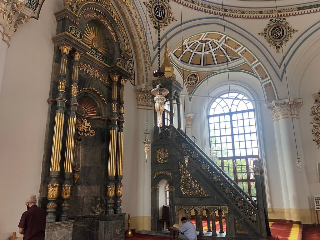 İplikçi camii