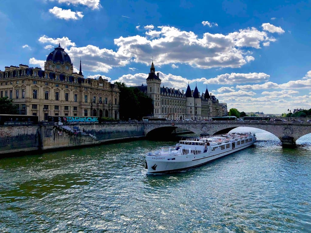 4th Arrondissement 22