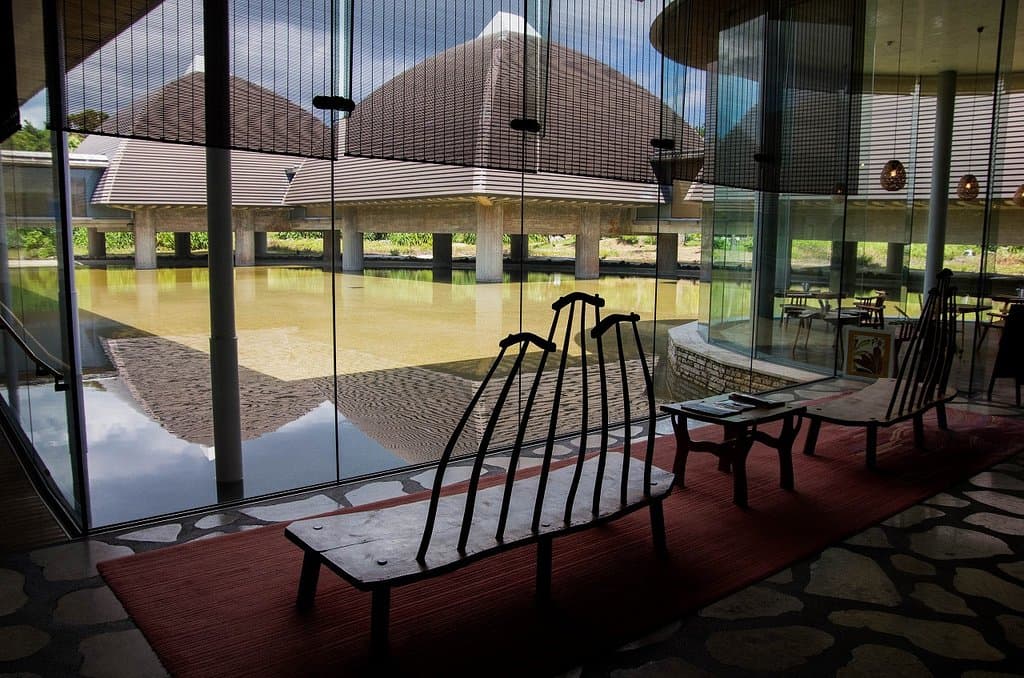 エントランスからの眺め