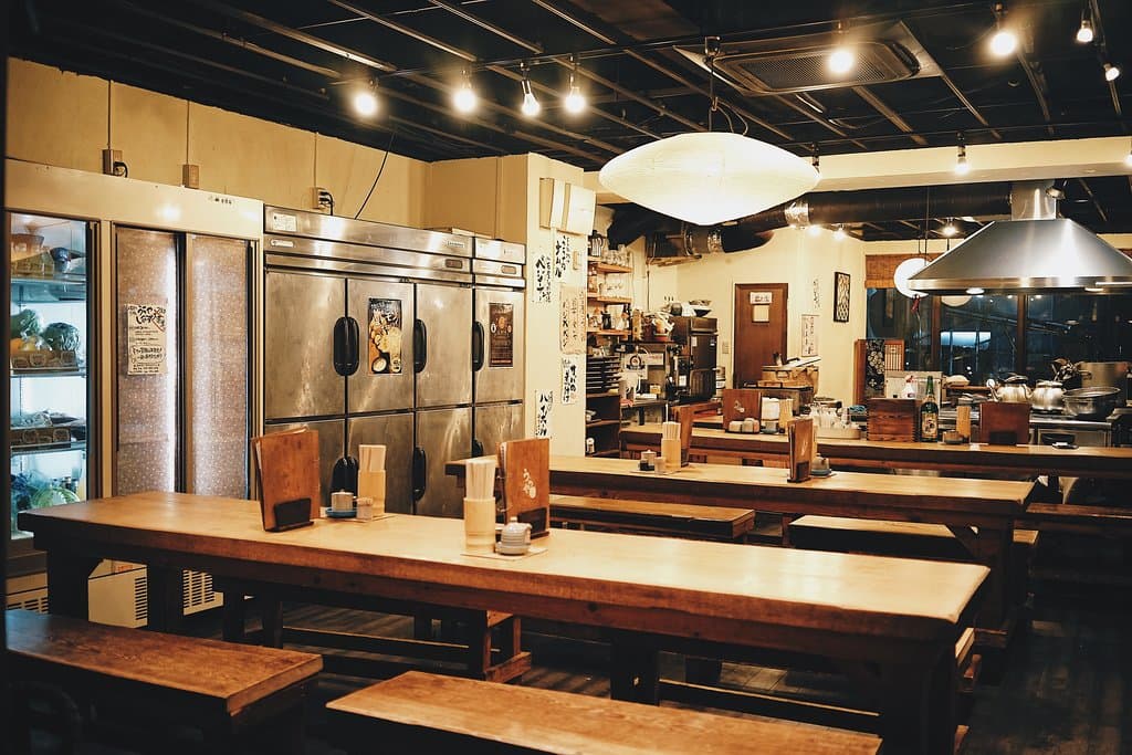 「店内」