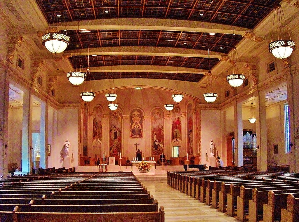 view from the baptistery to the Apse