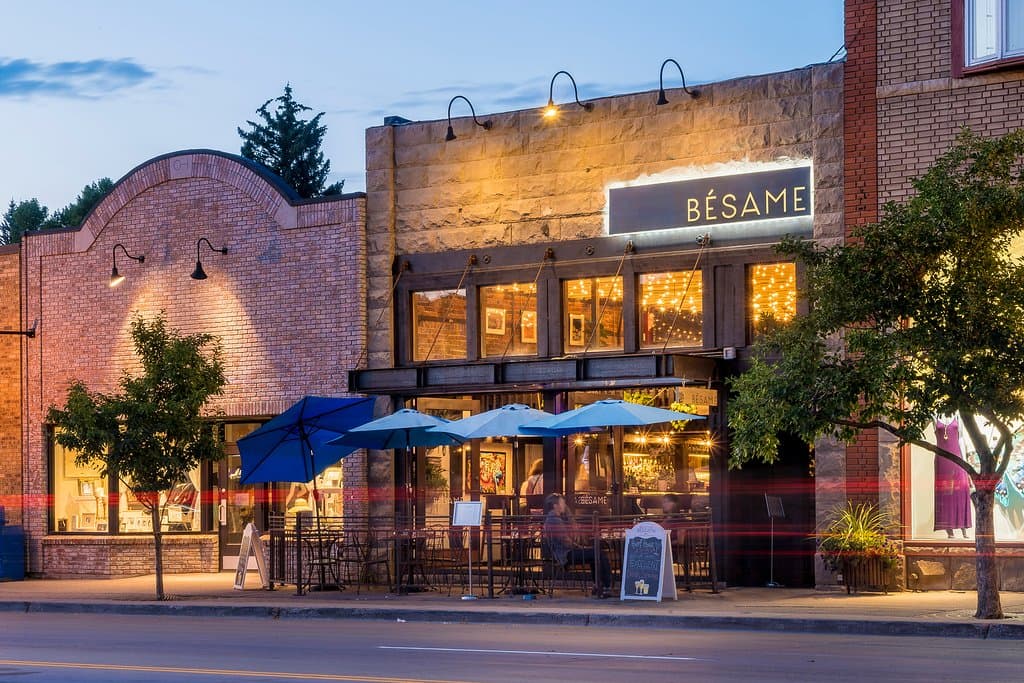 818 Lincoln Street! 