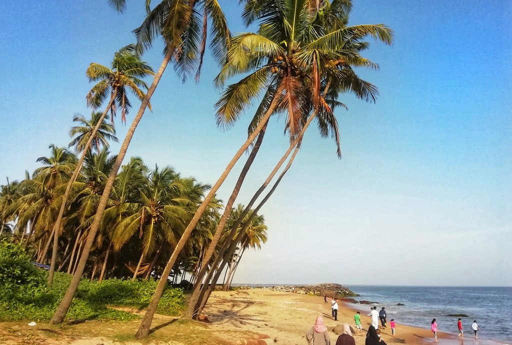 Ettikulam beach - its situated near to the Ezimala naval academy.