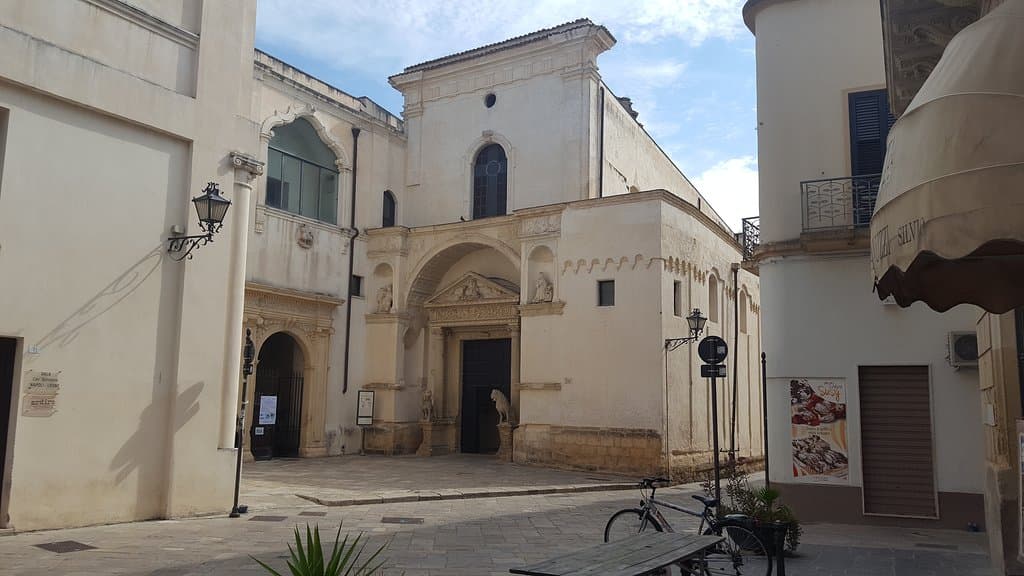 vista frontale lontana