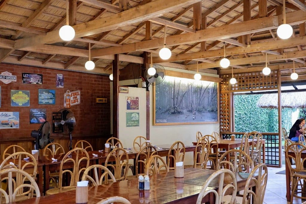 Kinabuchs Grill and Bar