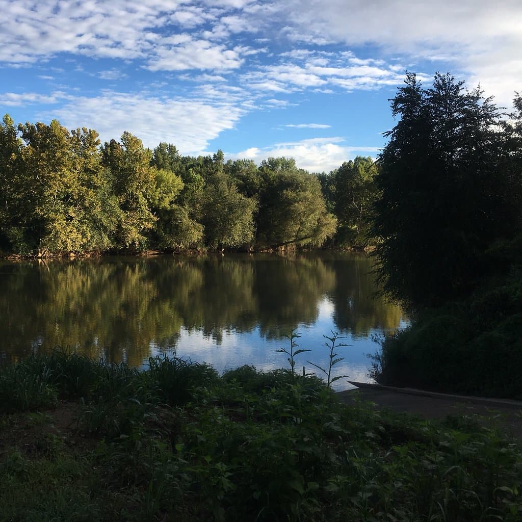 Beautiful peaceful park. Great hiking for beginners!