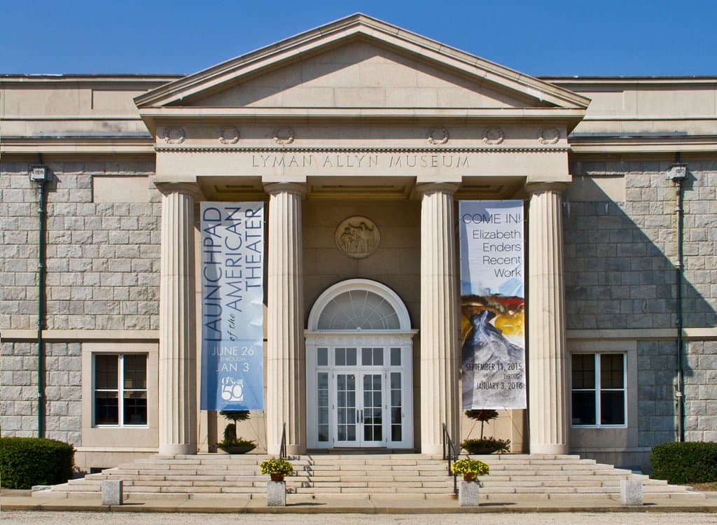 Museum facade 