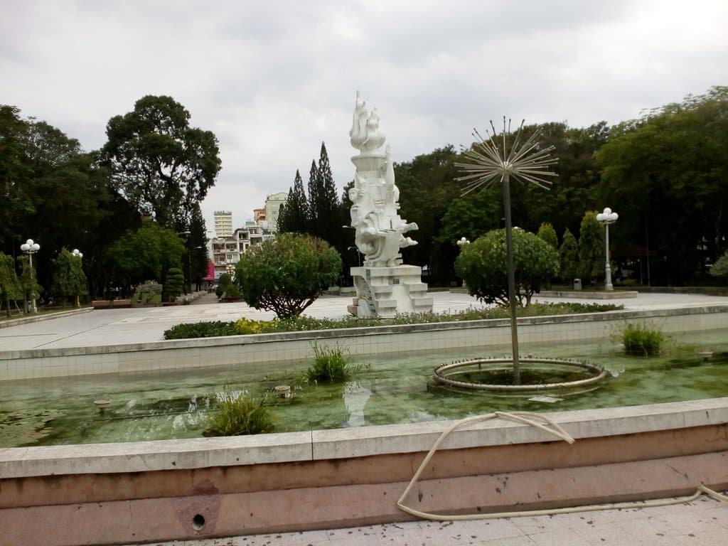 Le Van Tam Park