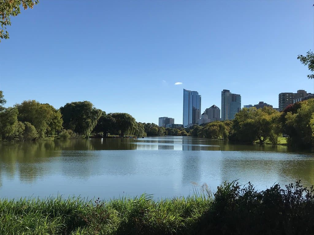 Lake at Veterans Park
