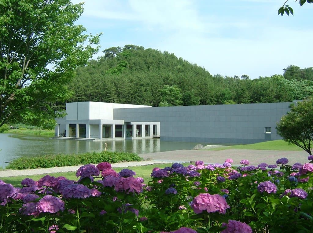 6月下旬～7月上旬は紫陽花が見頃となります。