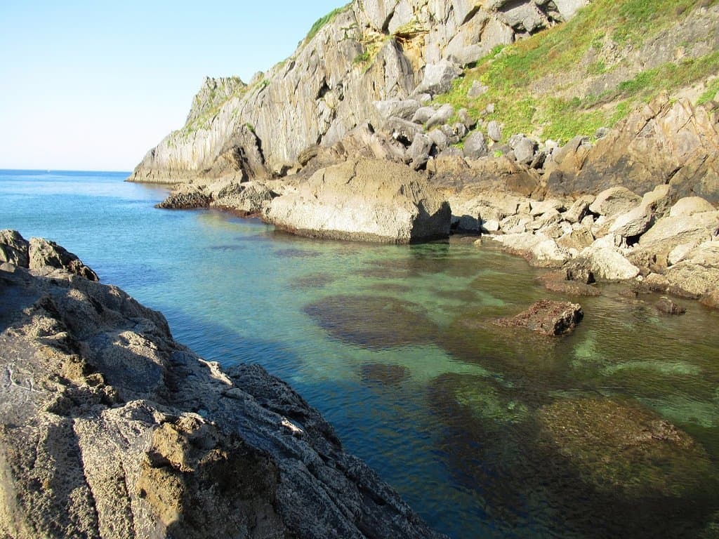 Playa Laga, junto al Peñón de Ogoño
