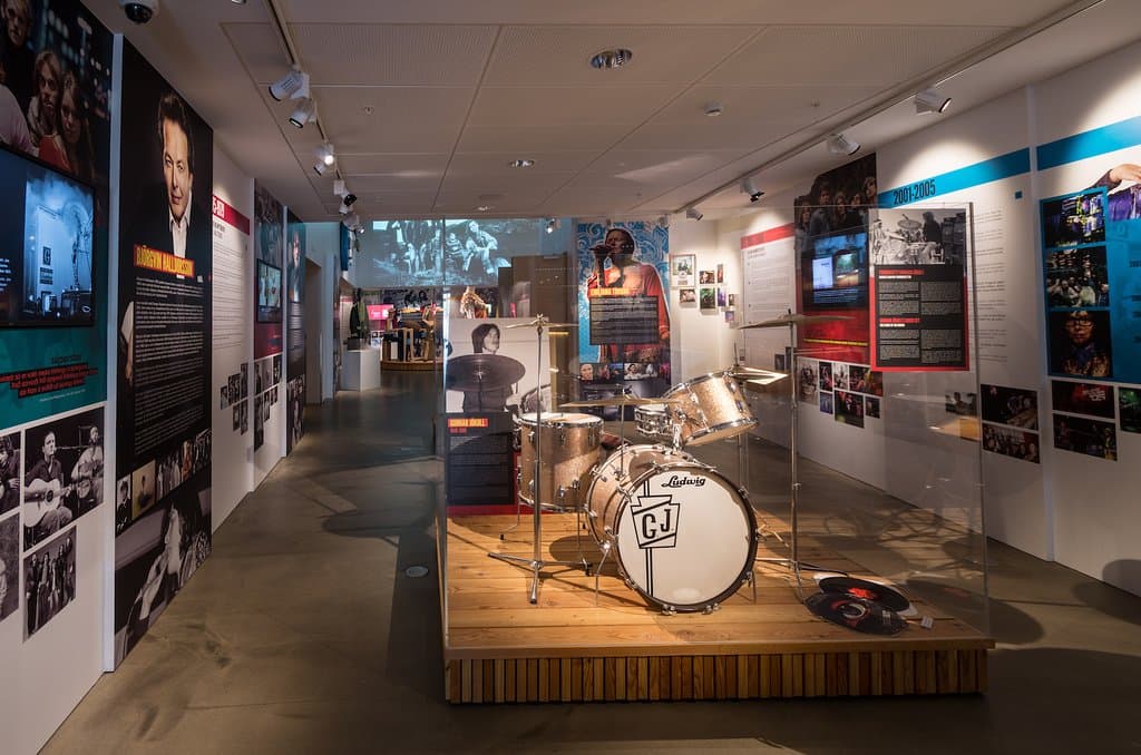 Timeline of Iceland's pop and rock history
