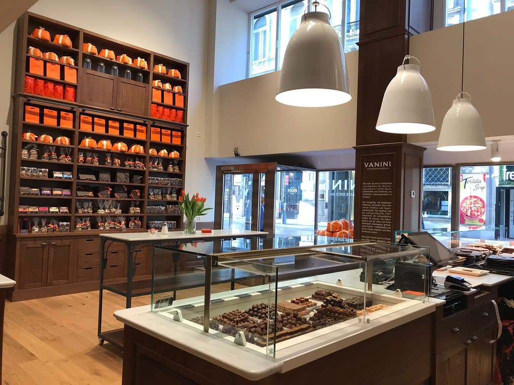 Vienna Shop & Café 