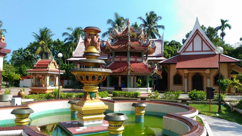 Wat Machimmaram Seated Buddha