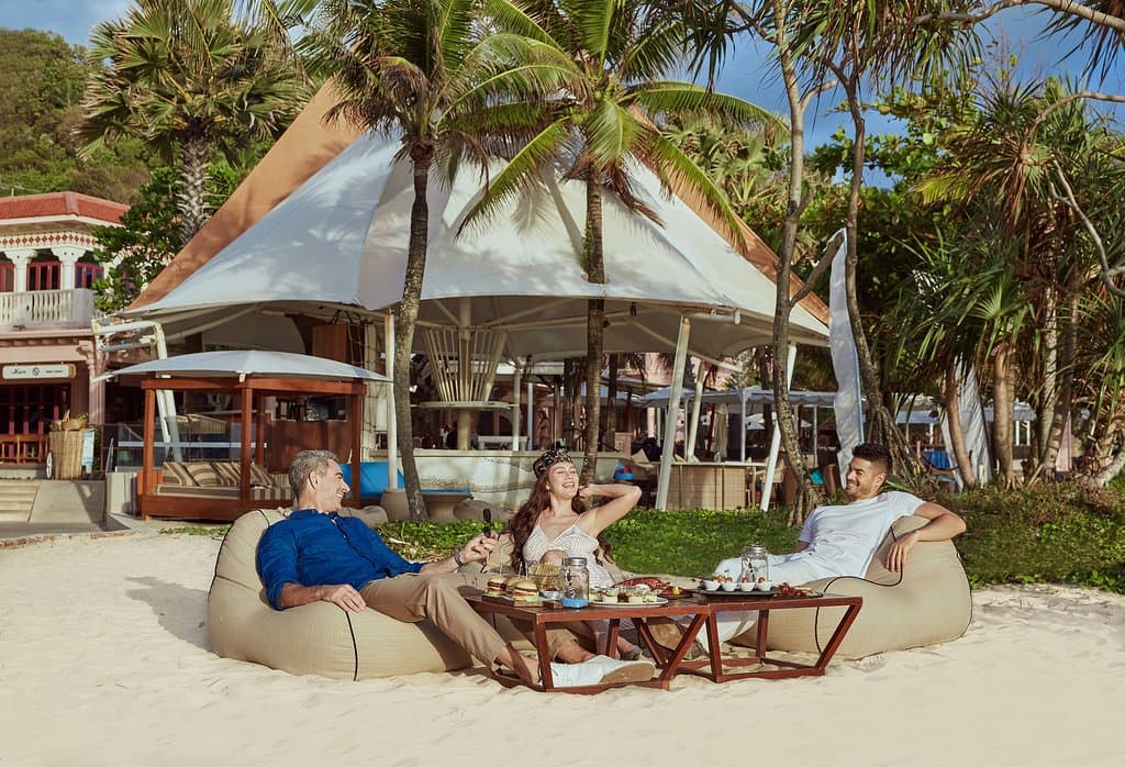 beachfront seating