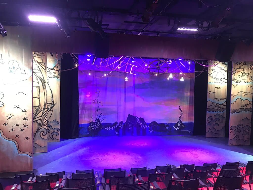 The set of Redhouse's past production, Peter and the Starcatcher.
