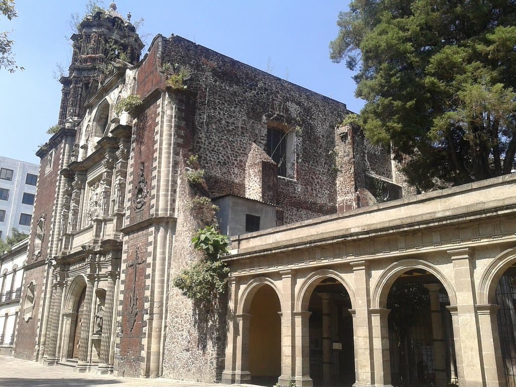 Panteón de San Fernando 