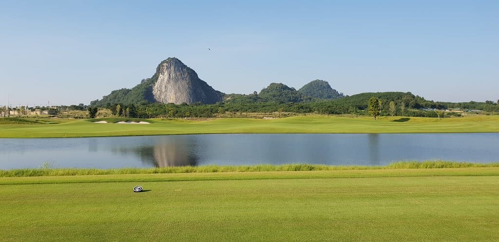 Nice course with lakes and valleys