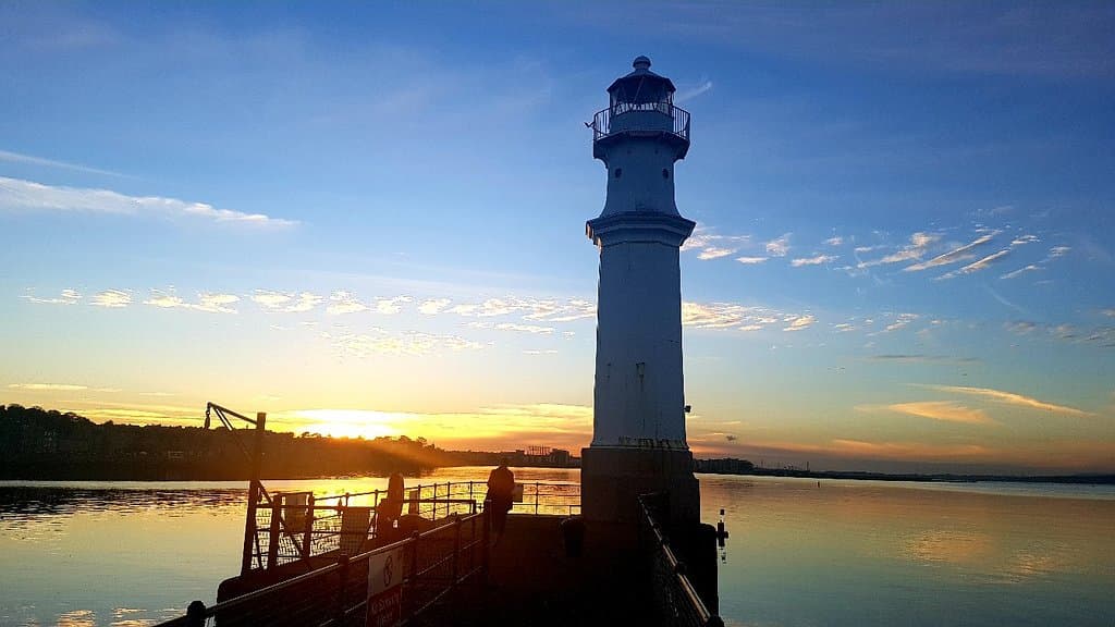 Newhaven Harbour & Lighthouse Edinburgh