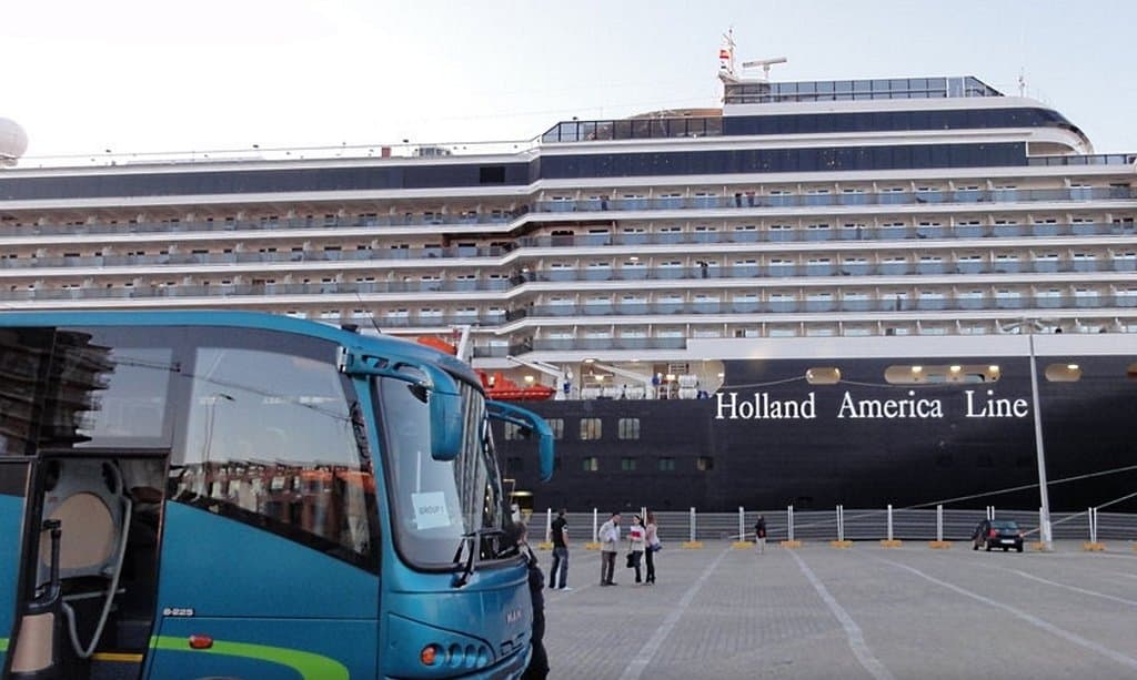 Pickup at the Malaga port is just outside the cruise ship