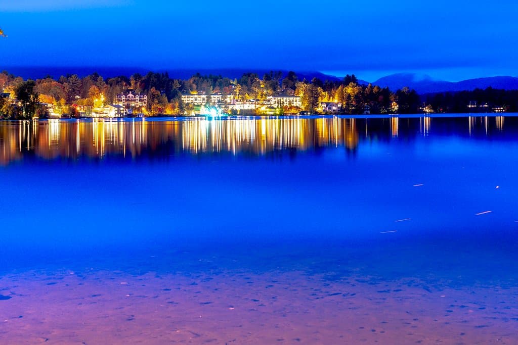 Beautiful evening stroll after dinner. #mirrorlakeny #travel #lakeplacid #lakeplacidny #i❤ny #photography #newyork #beautifulearth #travelawesome #hiking #landscapes #landscapephotography #nakedplanet #travelgram #igtravel #earthpix
