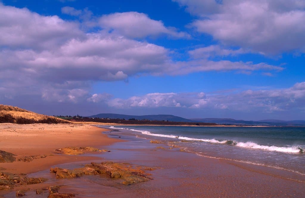 Dornoch Beach in the Scottish Highlands looking beautiful as ever! 😍