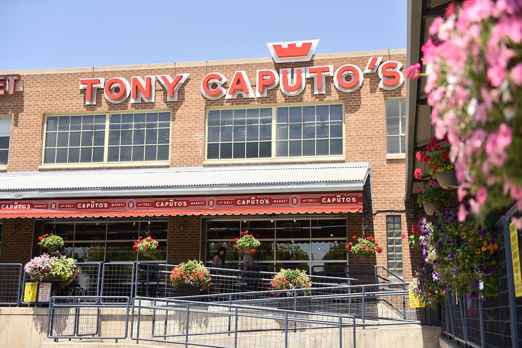 Caputo's Downtown Location entrance.