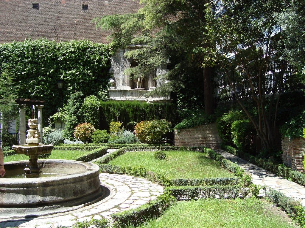 The inner courtyard 