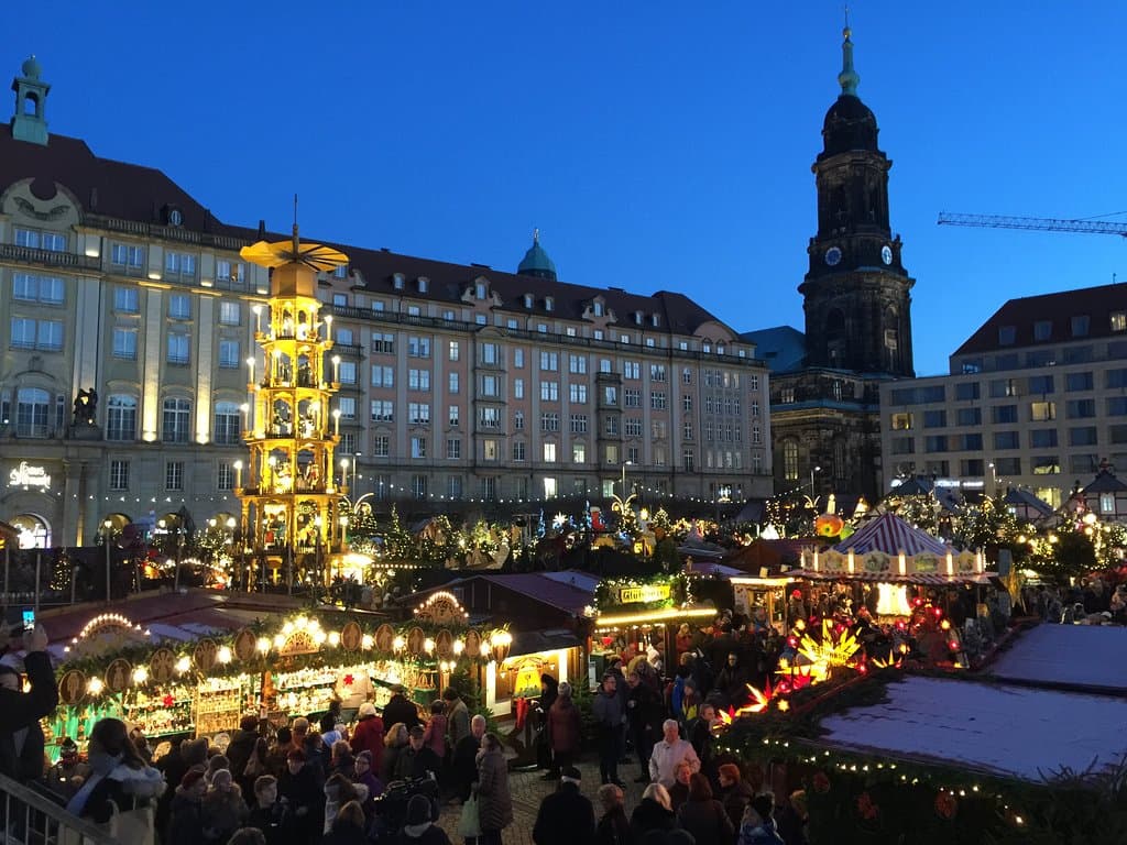 Striezelmarkt mit Kreuzkirche