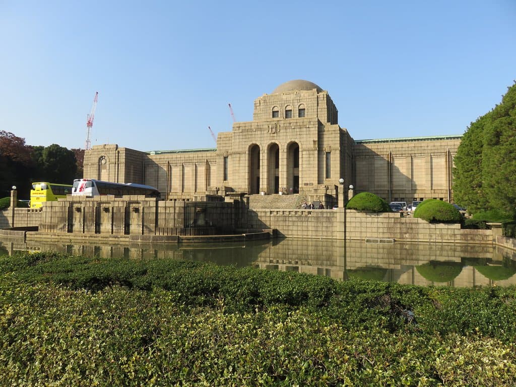 建物の全景