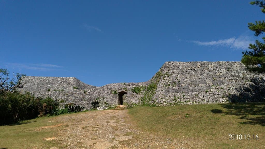 Zakimi Castle