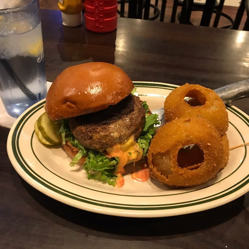 Lucky's 13 Pub